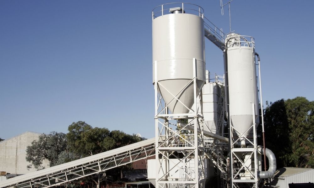 Pneumatic vs. Mechanical Conveying Systems: Key Differences