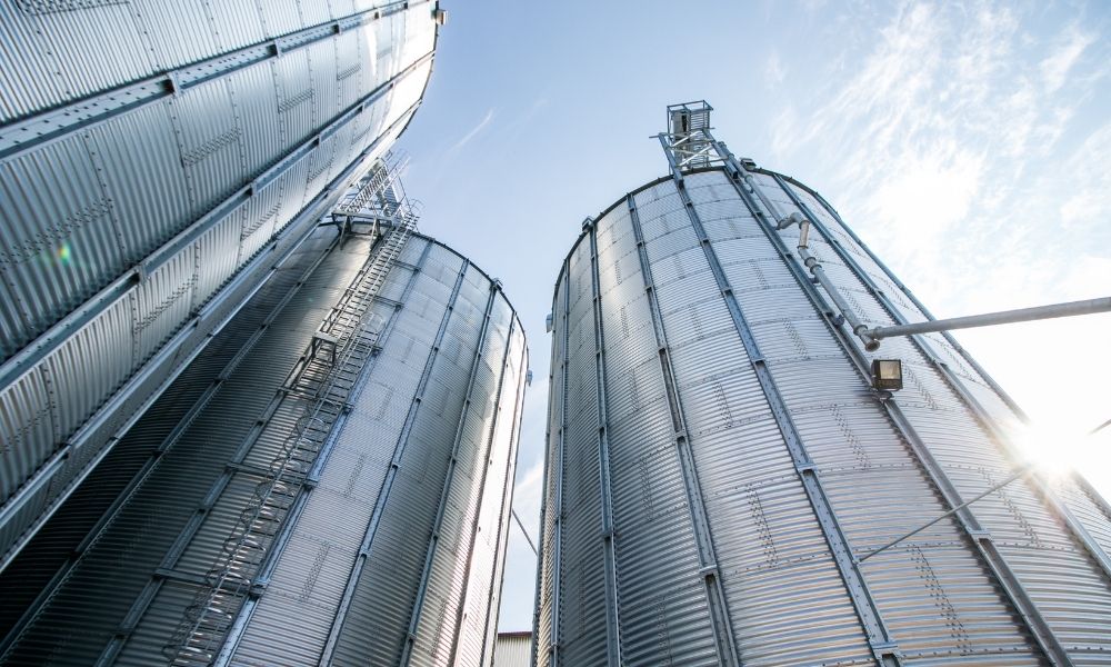 Bins vs. Silos: Best Solution for Raw Material Storage